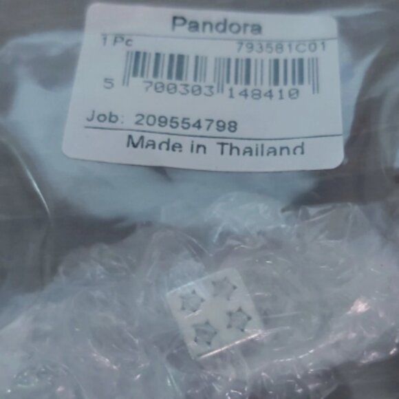 Authentic PANDORA Sterling Silver Lucky Dice Charm 793581C01 - Picture 8 of 10